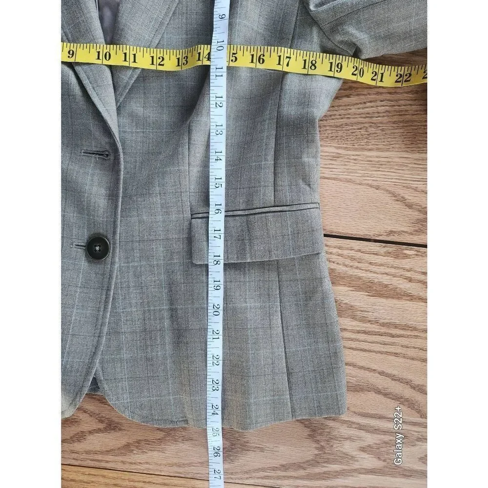 J19  Victor Alfaro tan plaid one buttonlined blazer career business